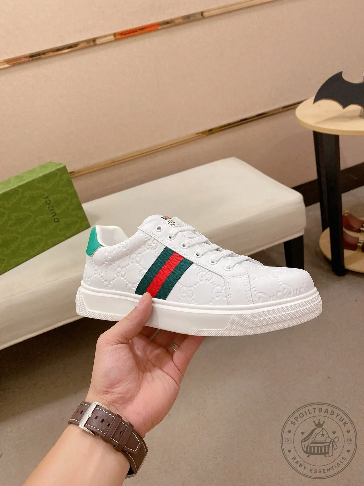 Gucci White Leather Ace Embroidered Bee Sneakers for Men and Women 11 Gucci White Leather Ace Embroidered Bee Sneakers for Men and Women