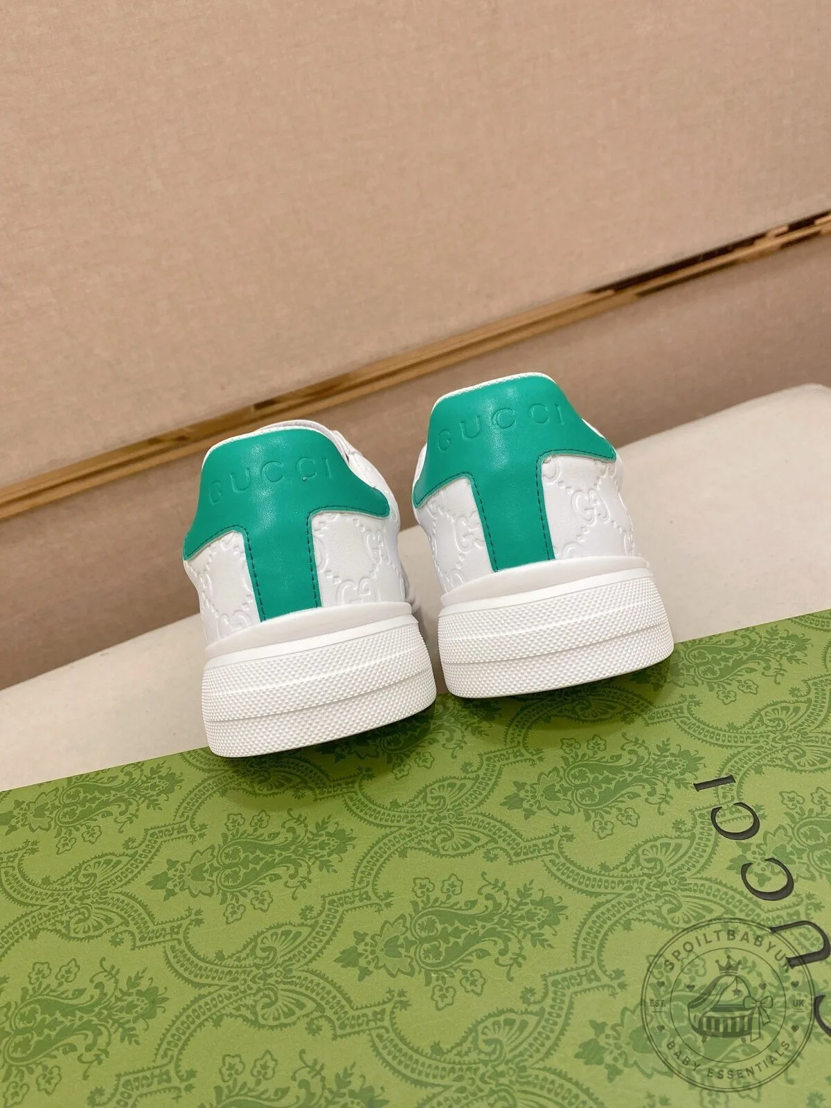 Gucci White Leather Ace Embroidered Bee Sneakers for Men and Women 12 Gucci White Leather Ace Embroidered Bee Sneakers for Men and Women