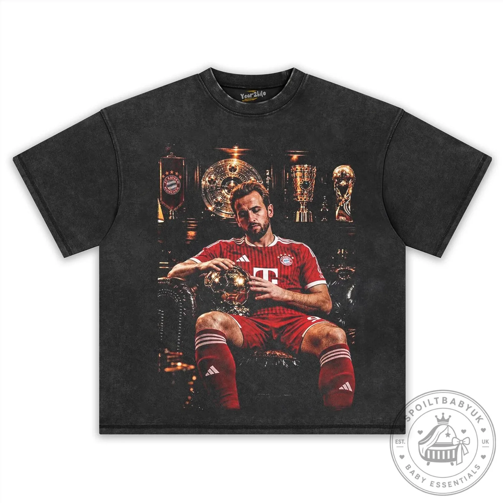 Black T-Shirt with Graphic Print of Harry Kane, Bayern Munich Football Star 12 Black T-Shirt with Graphic Print of Harry Kane, Bayern Munich Football Star